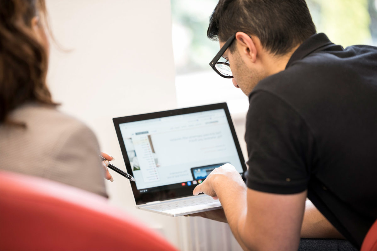 AccuraCast support setting up Facebook catalog