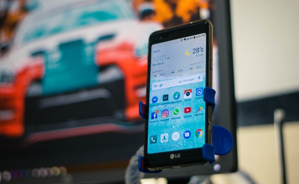 Android phone in car