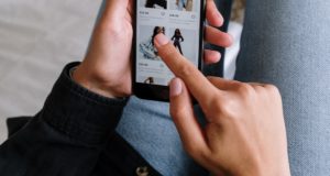 Mobile ecommerce advertising