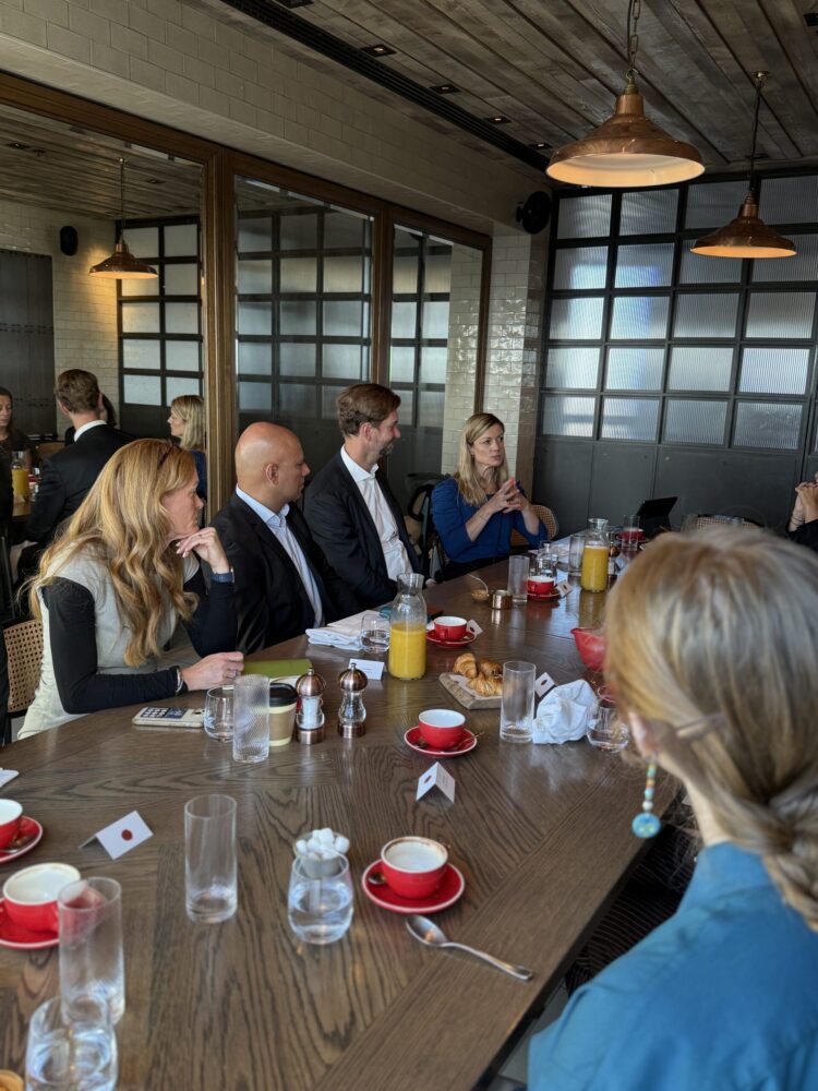 Financial Services AI Marketing Roundtable - Attendee discussions