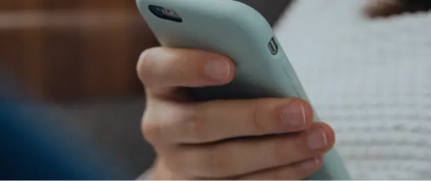 using-mobile-in-hand (1)