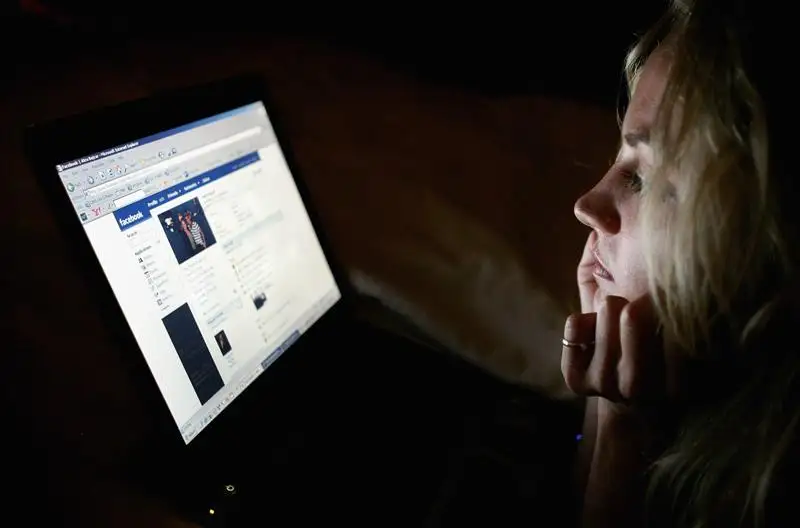 Do Facebook And Twitter Cause Anxiety?