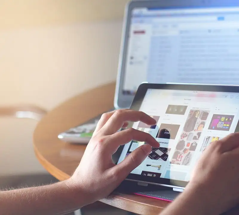 Programmatic display ads on tablet & desktop