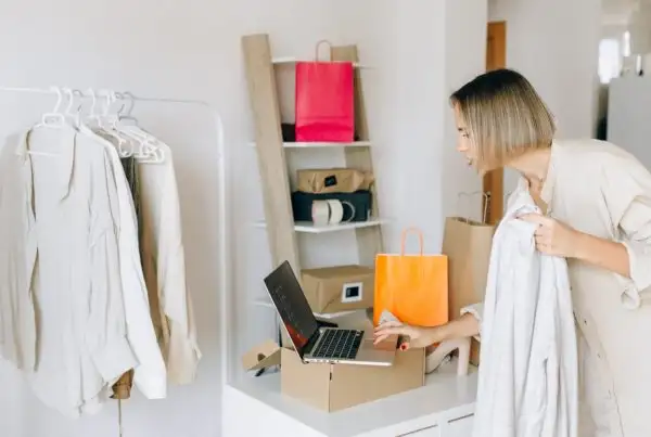 Retail store with Samcart ecommerce site
