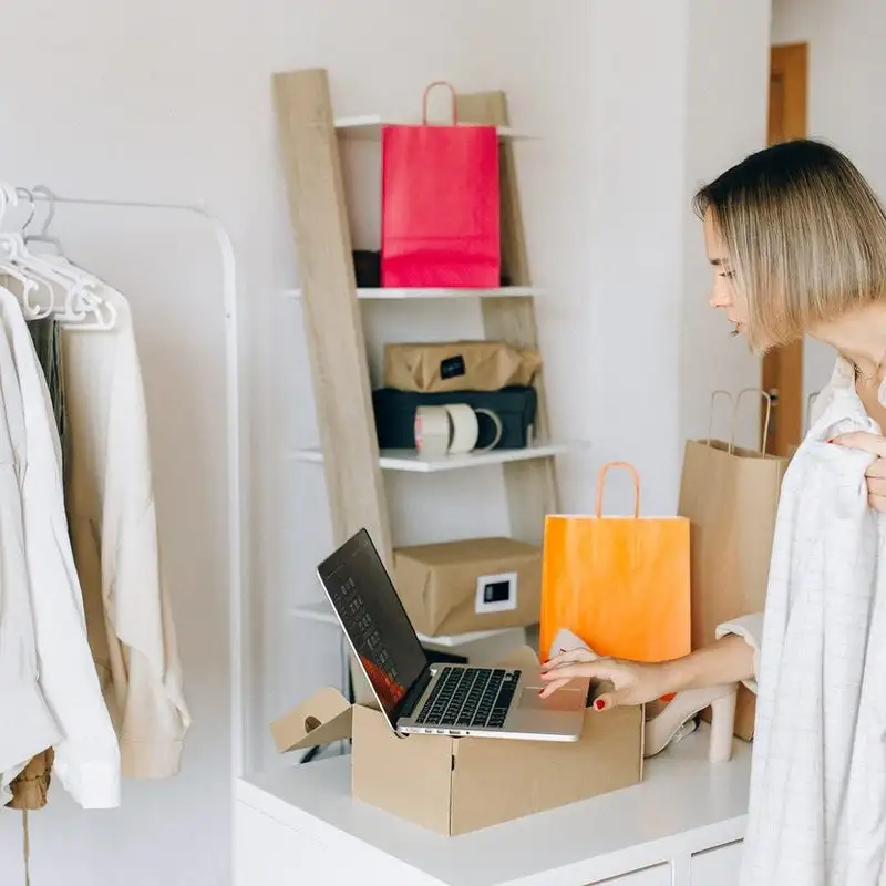 Retail store with Samcart ecommerce site