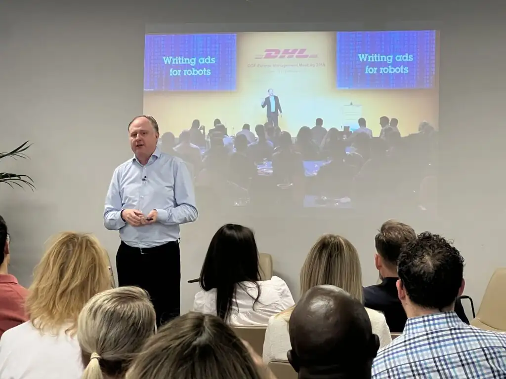 FSM Event (6) Future of Financial Service Marketing event by AccuraCast - Keynote by Andrew Grill