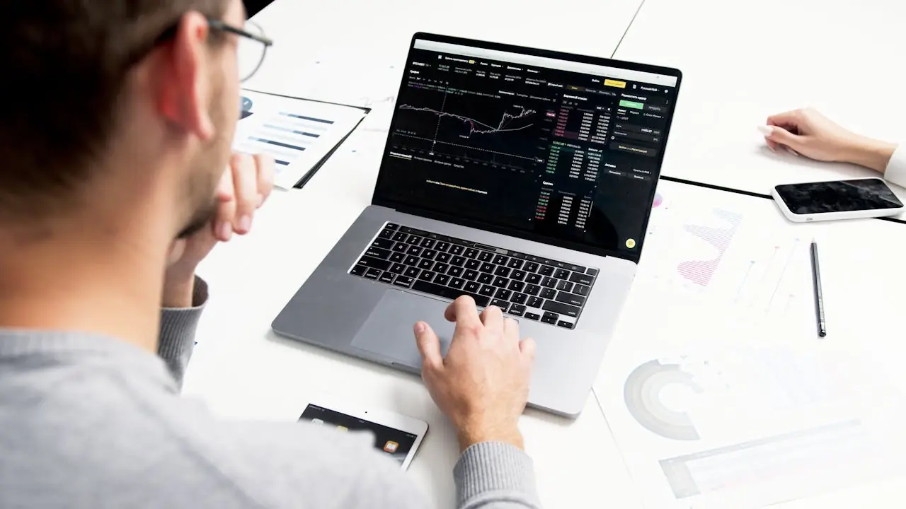 The Smart Marketer’s Checklist for Financial Services Success