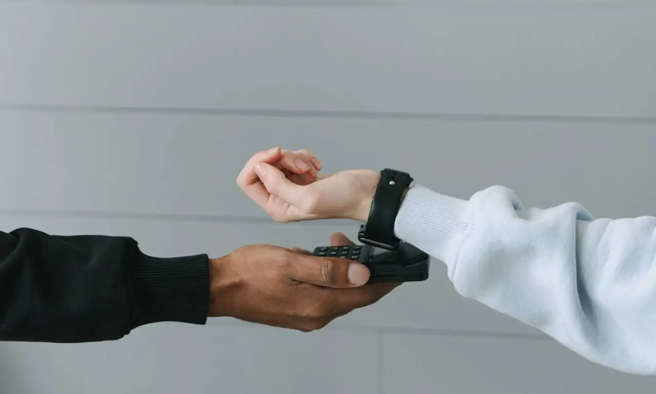 Smartwatch payment tech